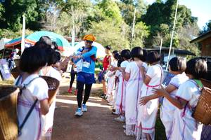 BIB: 
                            <button type="button" onclick="openModal(19056014)" class="btn btn-primary btn-sm float-right btn-popup" data-toggle="modal" data-target=".modal-high-quality">
                        <i class="fas fa-shopping-cart"></i> Add to Cart
                    </button>
                                            <button type="button" onclick="isThisMe(19056014, true)" class="btn btn-success btn-sm float-right btn-popup btn-isme hidden" data-toggle="tooltip" data-placement="bottom" title="นี่คือรูปของคุณใช่ไหม คลิกที่นี่เพื่อเอาเข้าอัลบั้ม">
                        <i class="fas fa-plus"></i> Add to album
                    </button>
                    <button type="button" onclick="isThisMe(19056014, false)" class="btn btn-warning btn-sm float-right btn-popup btn-isnotme hidden">
                        <i class="fas fa-ban"></i> Remove from album
                    </button>